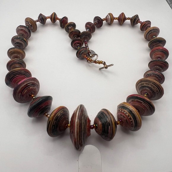 Bead for Life graduated Paper Beads with colored seal pearls Made in Uganda - Picture 1 of 16